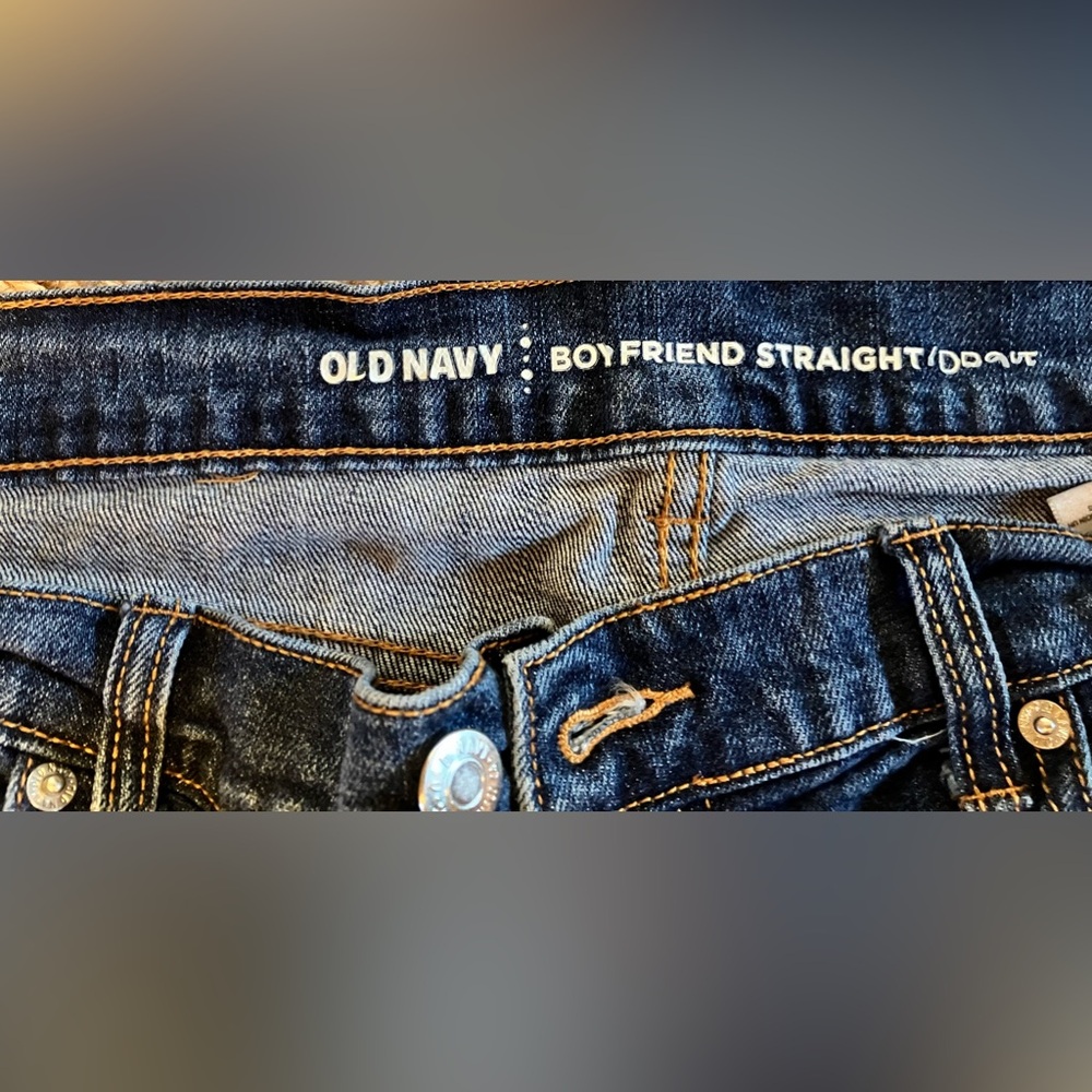 Old Navy Boyfriend Straight Leg Jeans, Sz. 6 - Picture 3 of 6